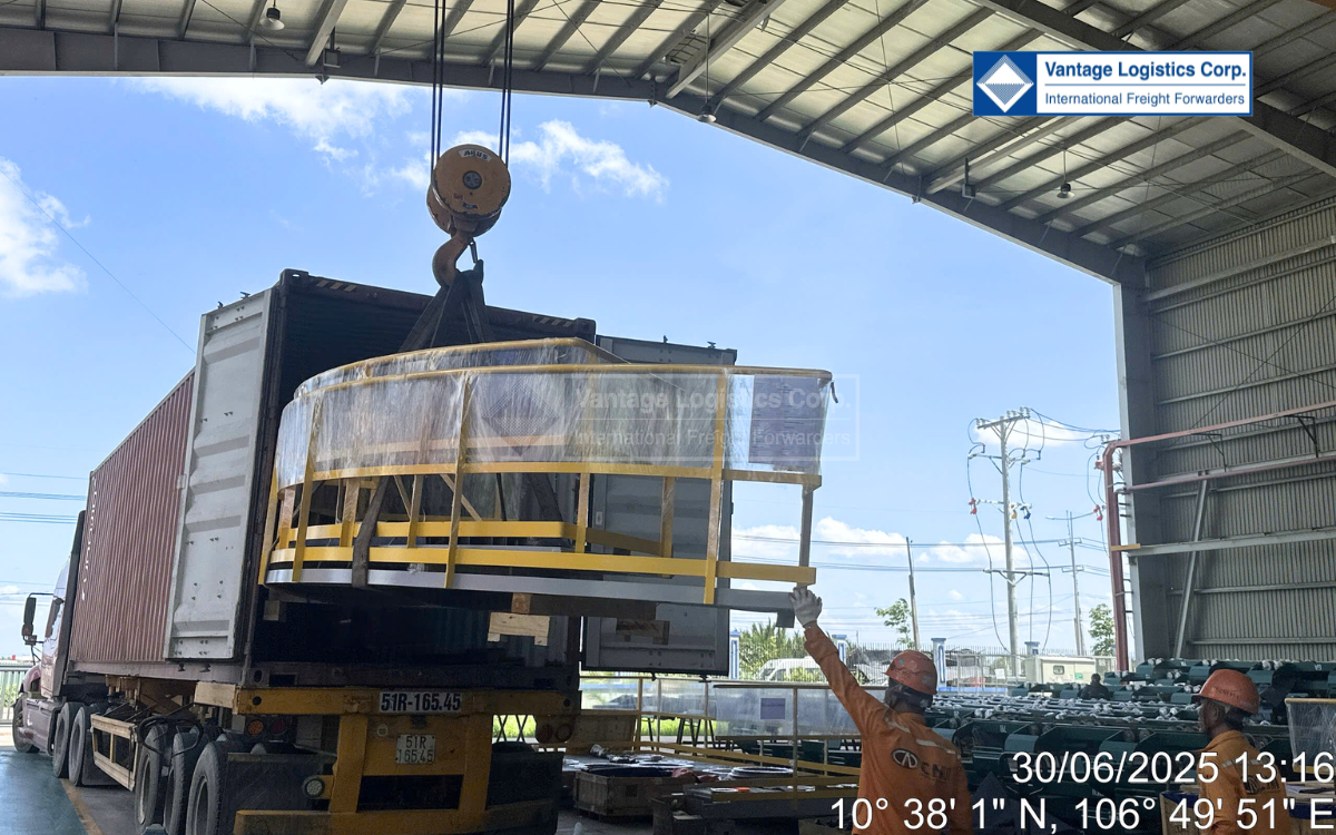 sepc cracker expansion project  vantage logistics on time third shipment of large scale chemical tanks